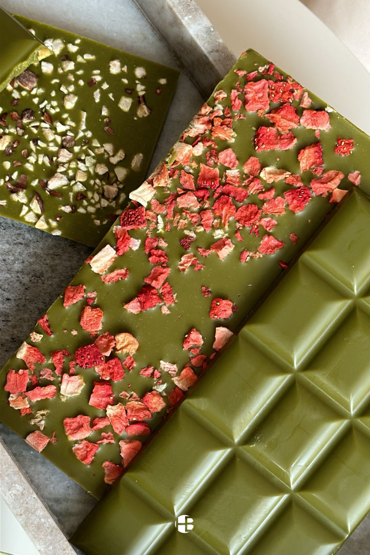 Tableta ciocolata cu matcha si zmeura Mood:Matcha 100g