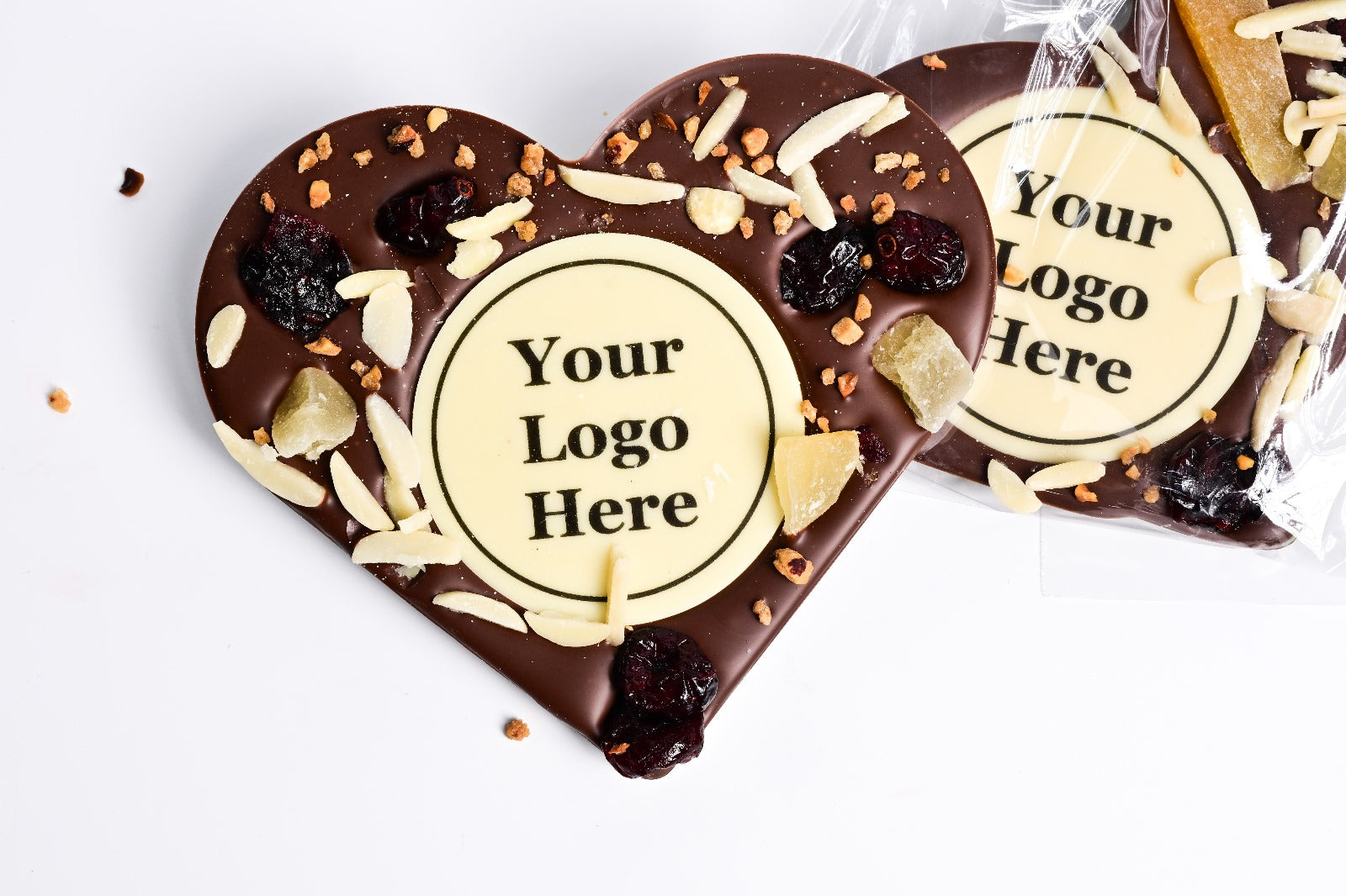 Figurina Love cu mix de fructe personalizata 200g