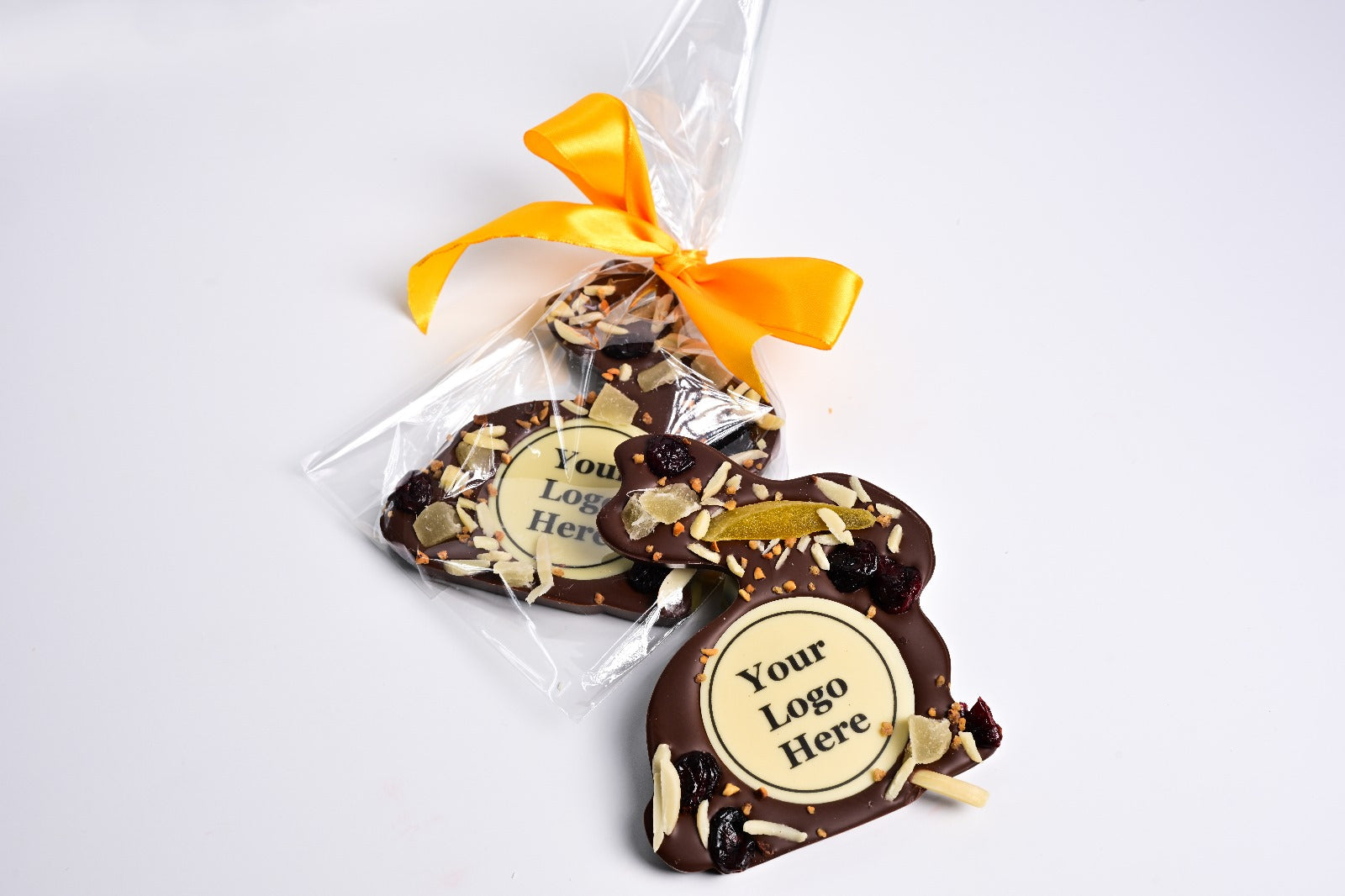Figurina iepuras cu mix de fructe personalizata 200g